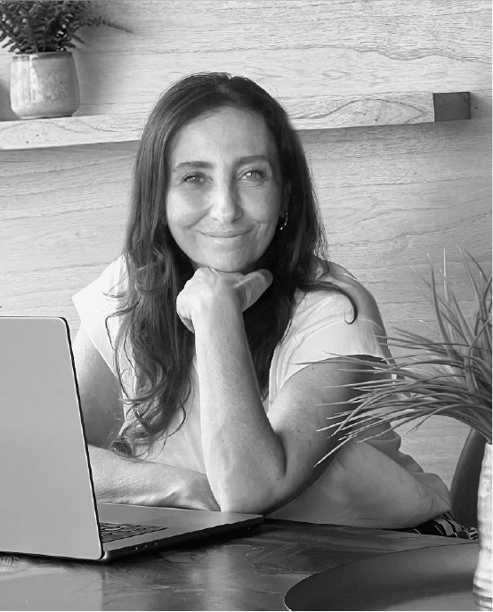 Laura Mbazbaz